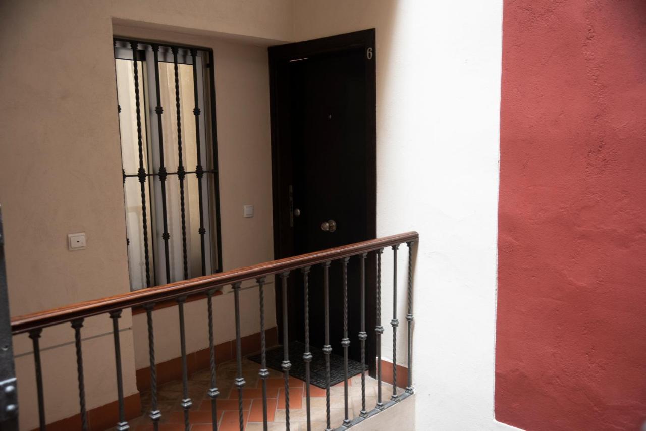 180 Home Apartamento En El Centro Buena Ubicacion Peral 塞维利亚 外观 照片
